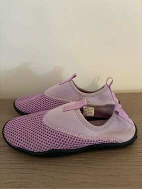 Girl’s Slip-On Water Shoes in Light Purple